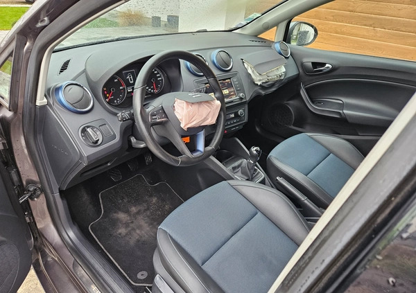 Seat Ibiza cena 15900 przebieg: 160000, rok produkcji 2016 z Września małe 67